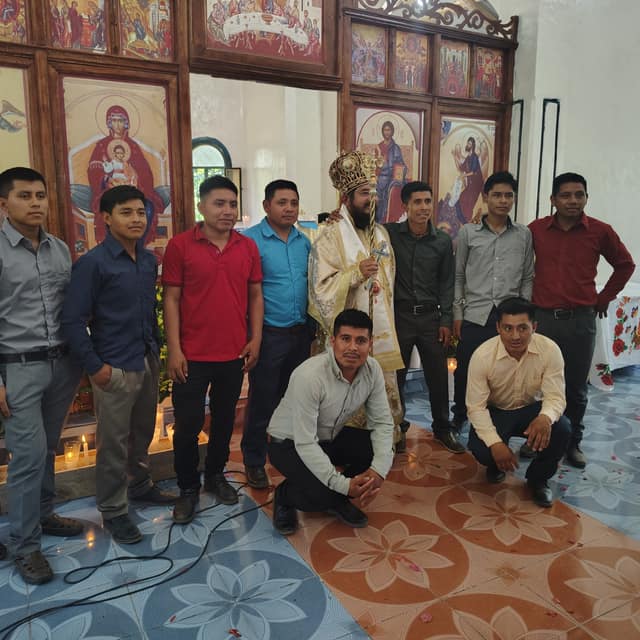 The people, photo 6 of 10
