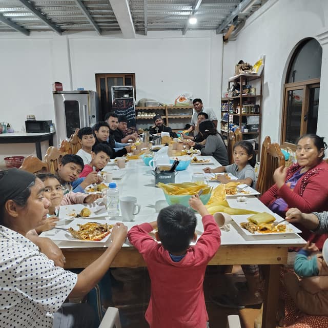 The people, photo 9 of 10